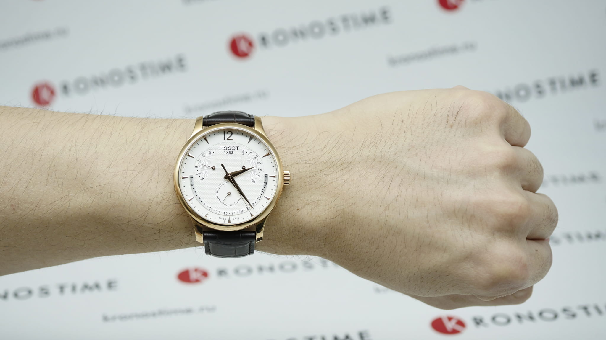 Tissot Tissot Tradition Perpetual Calendar T063.637.36.037.00 Tradition — детали корпуса и кожаный